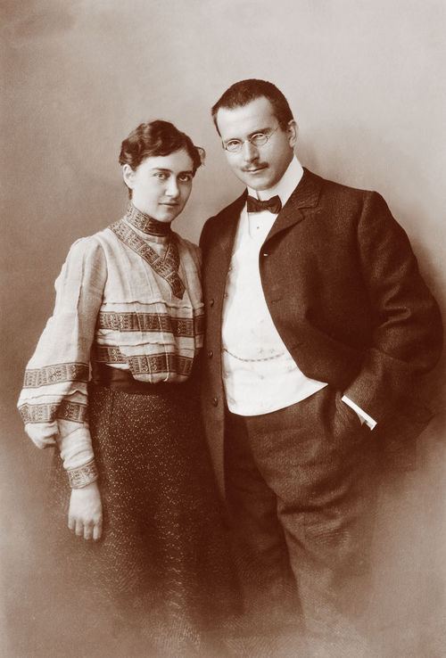 Emma and Carl Jung shortly after getting married