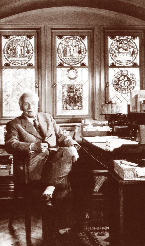 Jung in his studio